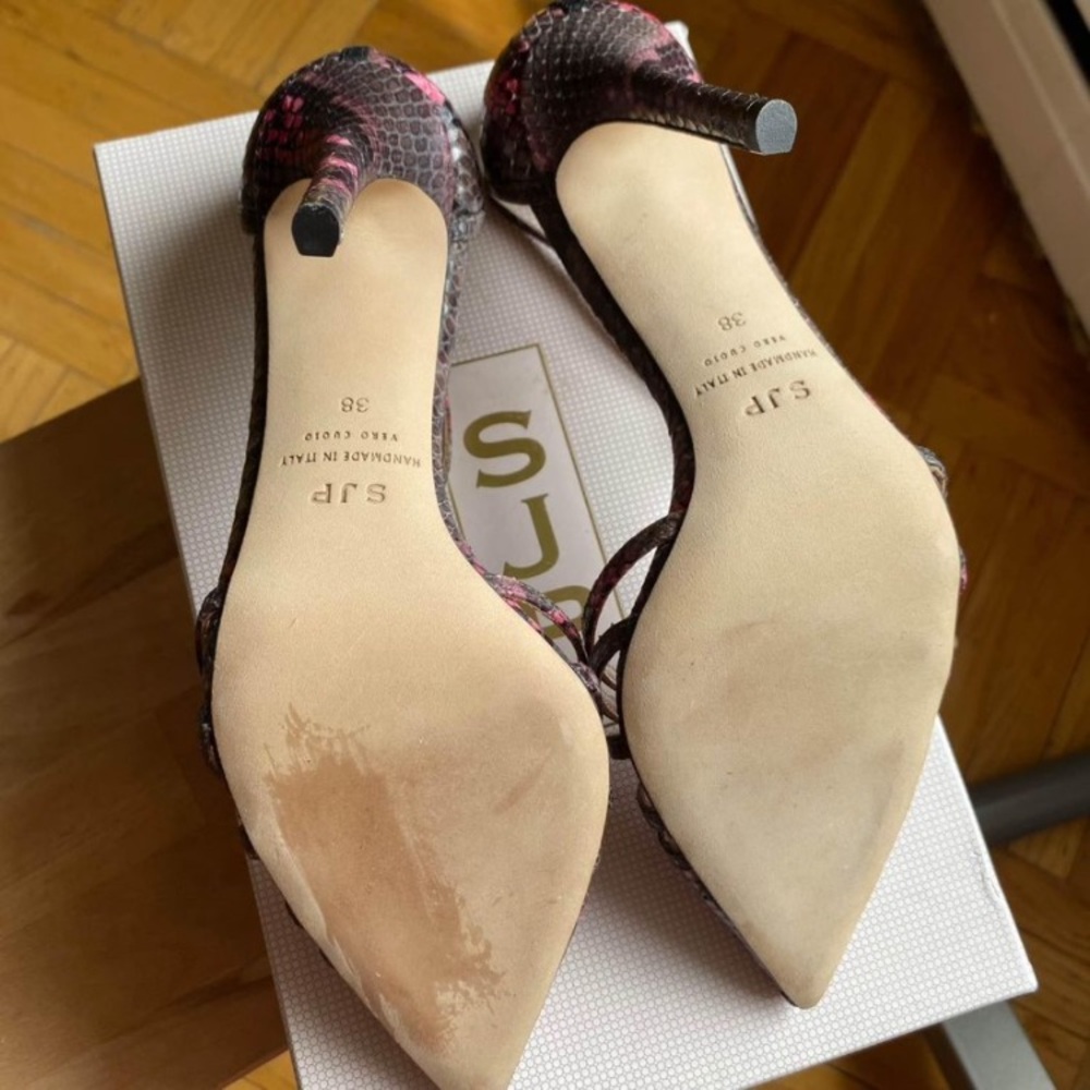 🩷LIMITED EDITION SJP Carrie T-Strap Leather Stiletto Pump Sandal in Pink Snake 8 - Picture 4 of 8